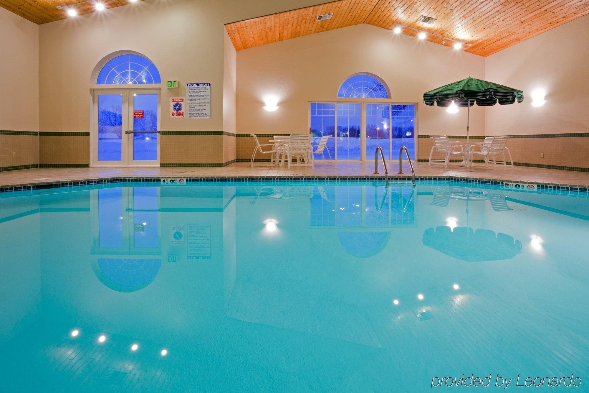 Country Inn & Suites By Radisson, Chippewa Falls, Wi Exteriér fotografie